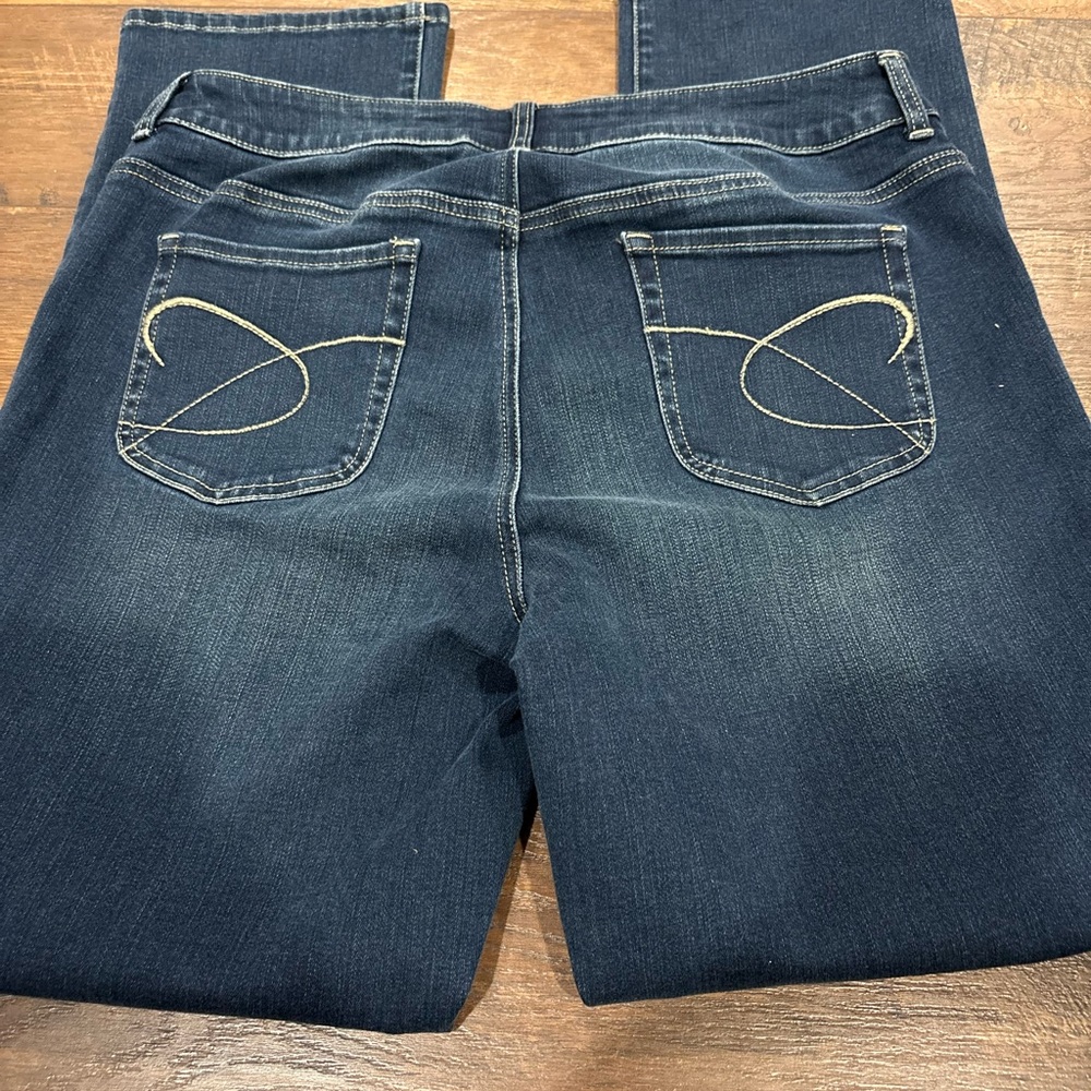 Chico's so slimming 2 short Blue Jeans Classic Style new with tags - Picture 2 of 8